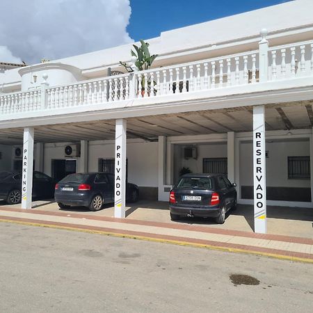 Hotel Restaurante Via Sevilla - Cadiz By Ma 22 Puntos El Cuervo  Kültér fotó