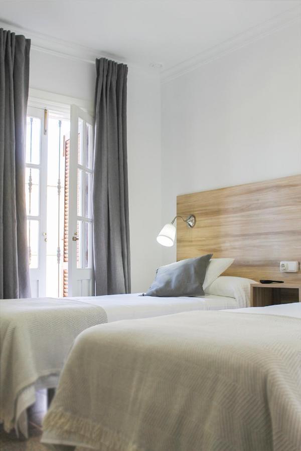 Hotel Restaurante Via Sevilla - Cadiz By Ma 22 Puntos El Cuervo  Kültér fotó