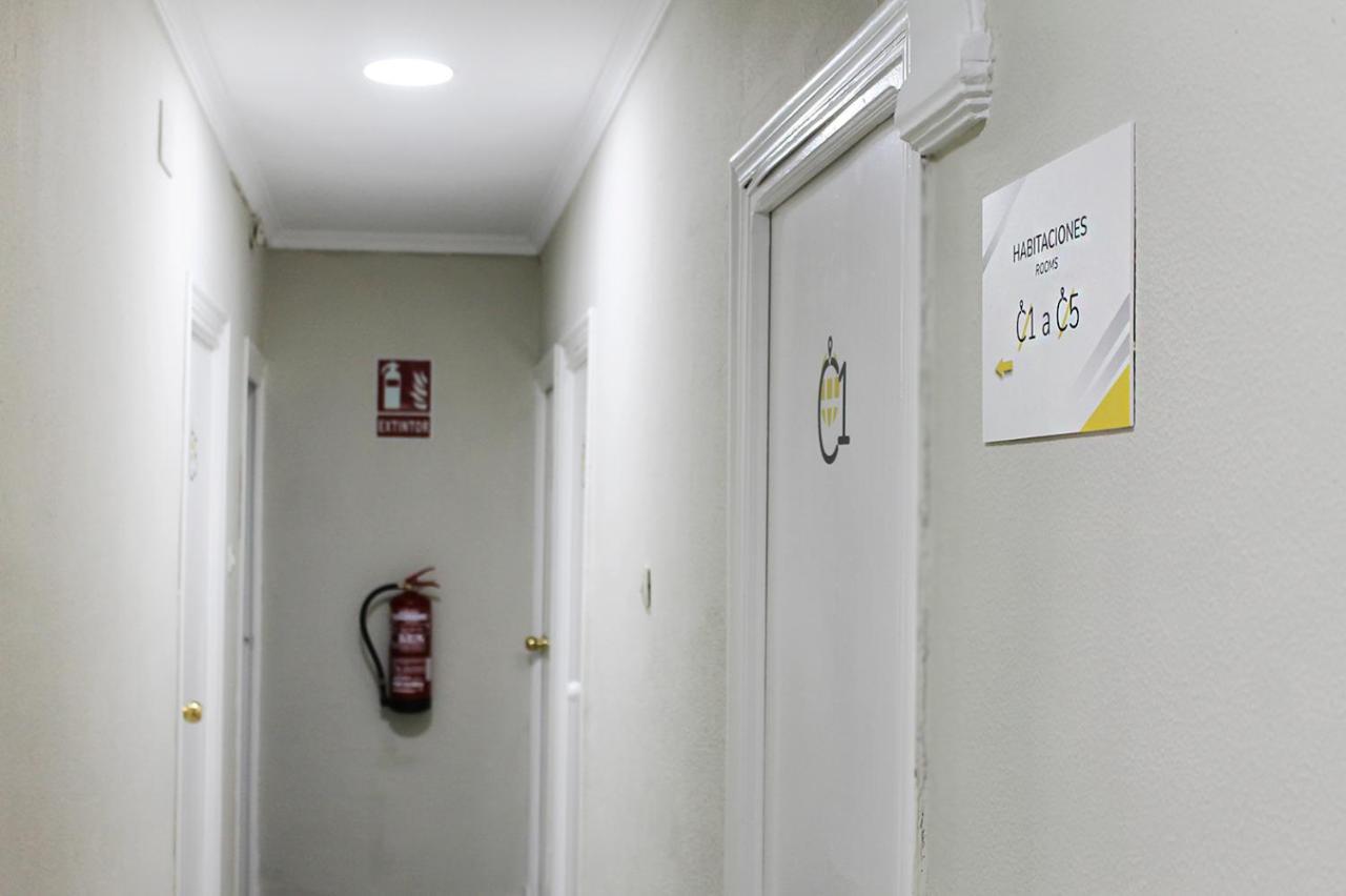 Hotel Restaurante Via Sevilla - Cadiz By Ma 22 Puntos El Cuervo  Kültér fotó