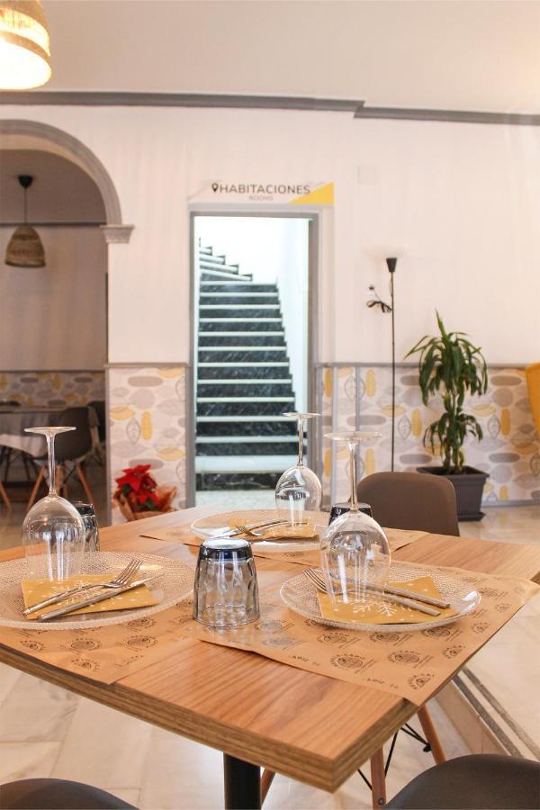 Hotel Restaurante Via Sevilla - Cadiz By Ma 22 Puntos El Cuervo  Kültér fotó