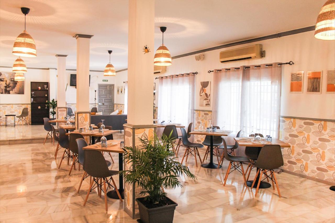 Hotel Restaurante Via Sevilla - Cadiz By Ma 22 Puntos El Cuervo  Kültér fotó