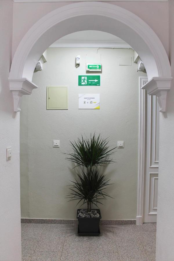 Hotel Restaurante Via Sevilla - Cadiz By Ma 22 Puntos El Cuervo  Kültér fotó