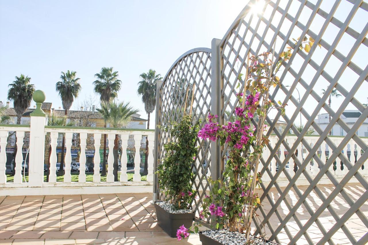 Hotel Restaurante Via Sevilla - Cadiz By Ma 22 Puntos El Cuervo  Kültér fotó