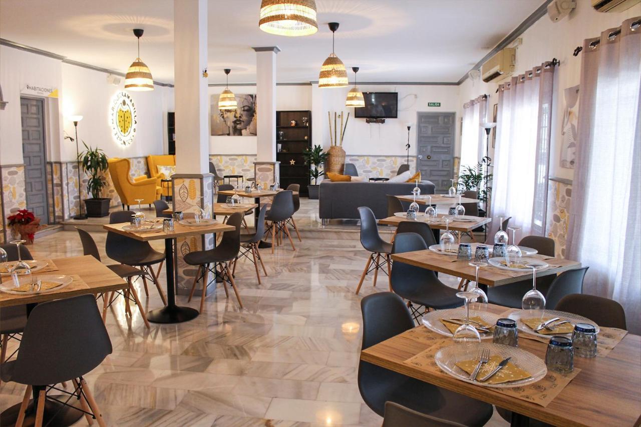 Hotel Restaurante Via Sevilla - Cadiz By Ma 22 Puntos El Cuervo  Kültér fotó