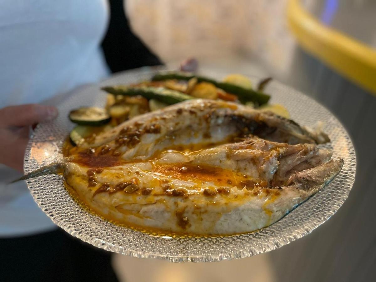 Hotel Restaurante Via Sevilla - Cadiz By Ma 22 Puntos El Cuervo  Kültér fotó