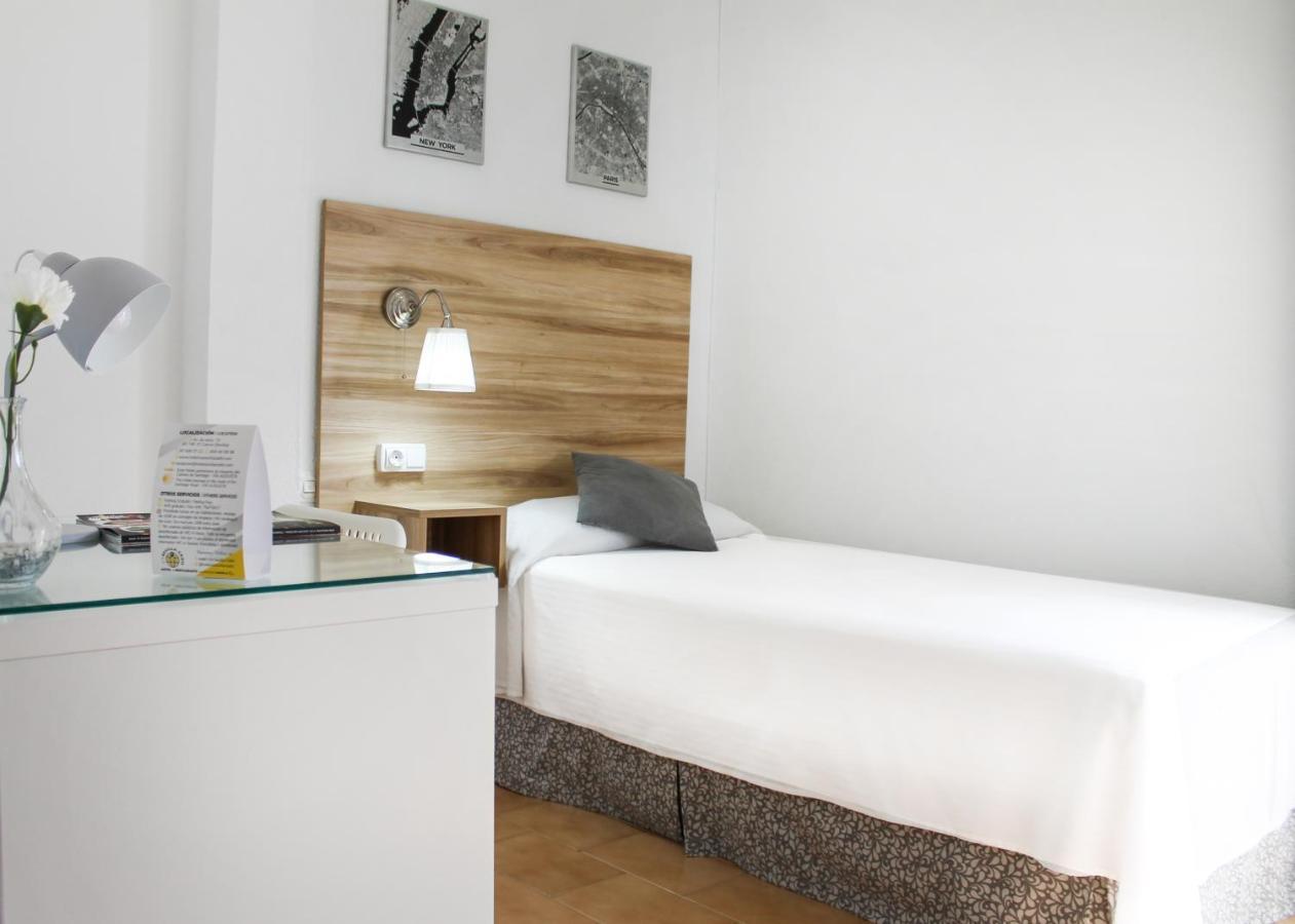 Hotel Restaurante Via Sevilla - Cadiz By Ma 22 Puntos El Cuervo  Kültér fotó